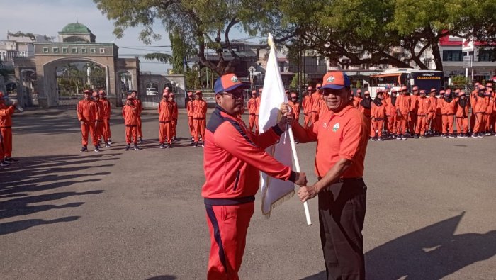 Pj Bupati Lepas Kontingen POPDA XVII Bireuen ke IDI Aceh Timur